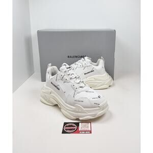 Size 41EU/8US - Balenciaga Triple S Allover Logo Sneakers🤍 New/Retail $1.2K!